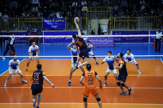 لیگ برتر والیبال | مسابقه نیان الکترونیک مشهد و شهرداری گنبد