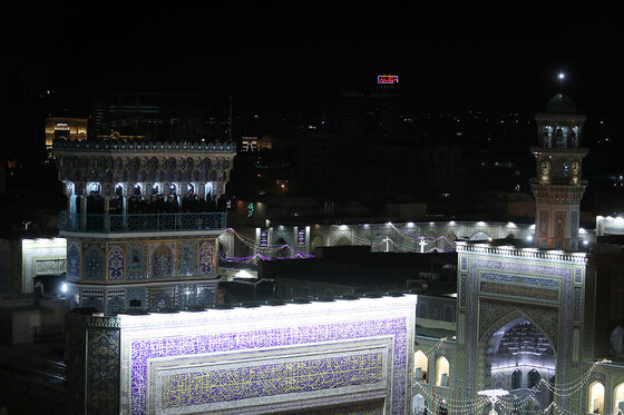 طنین نوای الله اکبر از گلدسته های حرم رضوی