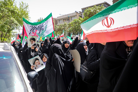 راهپیمایی ضدصهیونیستی نمازگزاران مشهدی و حمایت از عملیات وعده صادق سپاه