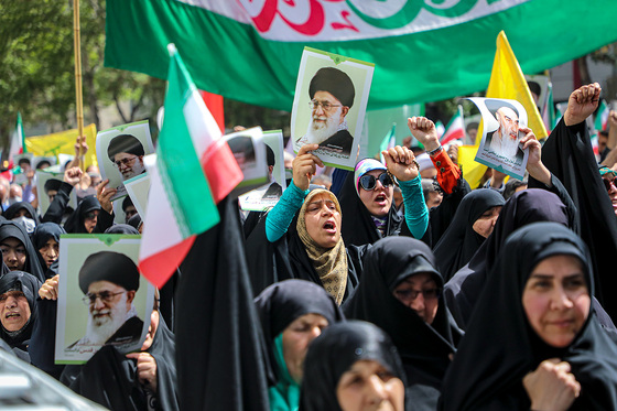 راهپیمایی ضدصهیونیستی نمازگزاران مشهدی و حمایت از عملیات وعده صادق سپاه