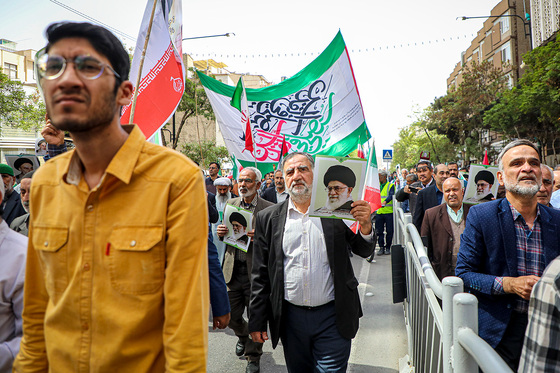 راهپیمایی ضدصهیونیستی نمازگزاران مشهدی و حمایت از عملیات وعده صادق سپاه
