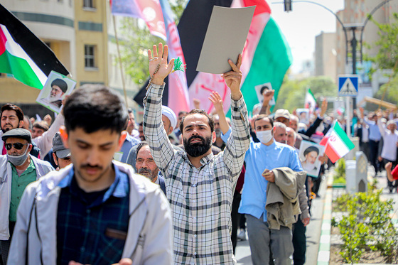 راهپیمایی ضدصهیونیستی نمازگزاران مشهدی و حمایت از عملیات وعده صادق سپاه
