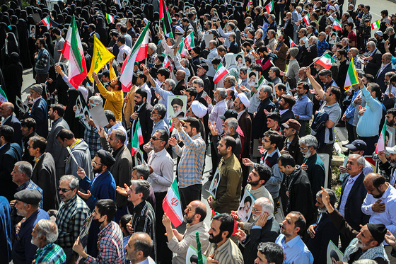 راهپیمایی ضدصهیونیستی نمازگزاران مشهدی و حمایت از عملیات وعده صادق سپاه