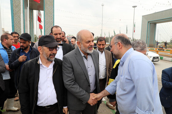 حضور وزیر کشور در مناطق سیل زده مشهد 