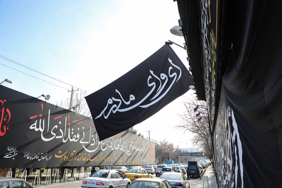 فضاسازی شهر مشهد به مناسبت ایام فاطمیه و سالگرد شهادت سردار سلیمانی
