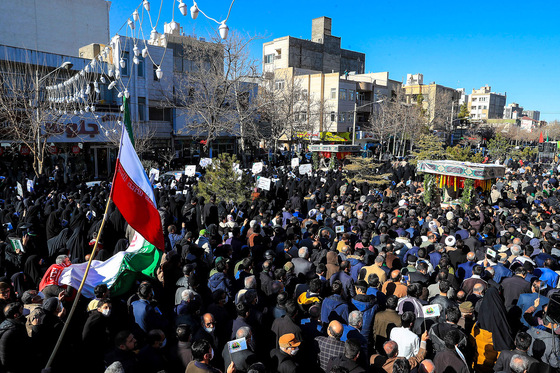 تشییع و خاکسپاری پیکر ۲ شهید گمنام دفاع مقدس در مشهد