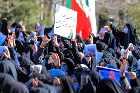 تشییع و خاکسپاری پیکر ۲ شهید گمنام دفاع مقدس در مشهد