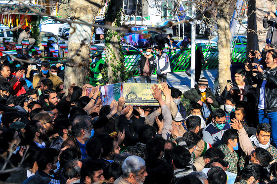 تشییع و خاکسپاری پیکر ۲ شهید گمنام دفاع مقدس در مشهد