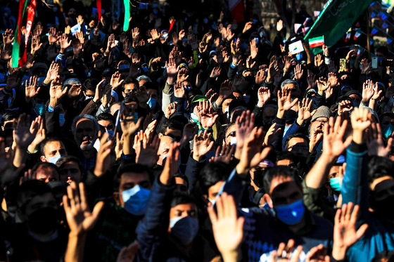 تشییع و خاکسپاری پیکر ۲ شهید گمنام دفاع مقدس در مشهد