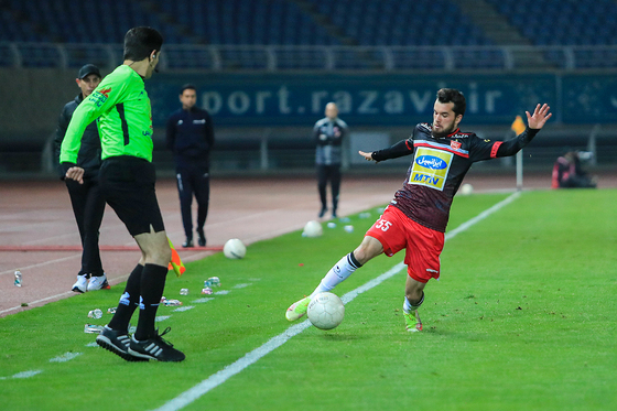 لیگ برتر فوتبال | مسابقه نساجی قائمشهر و پرسپولیس