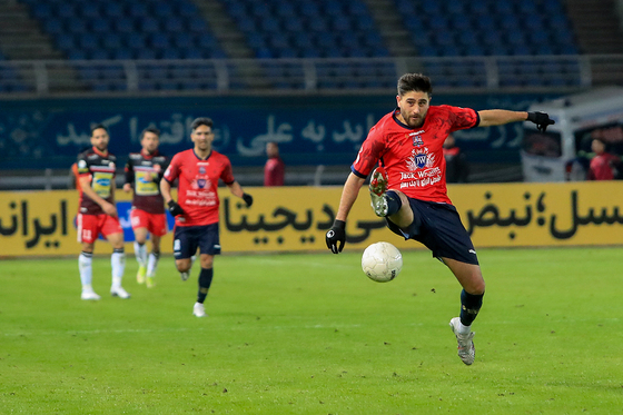 لیگ برتر فوتبال | مسابقه نساجی قائمشهر و پرسپولیس