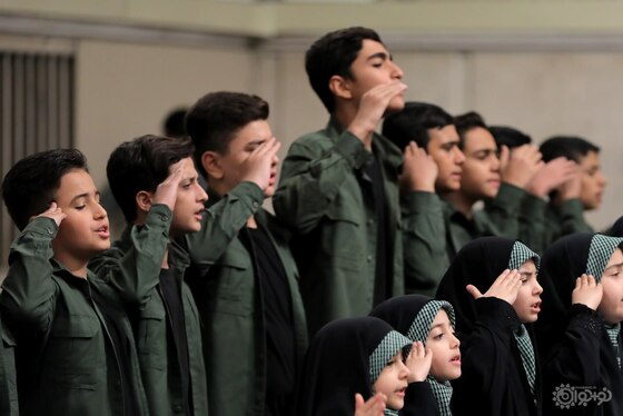 دیدار دانش‌آموزان و دانشجویان با مقام معظم رهبری | آیت‌الله خامنه‌ای: بحث صرفاً انتقام نیست، بحث یک حرکت منطقی است + عکس و فیلم