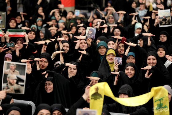 دیدار دانش‌آموزان و دانشجویان با مقام معظم رهبری | آیت‌الله خامنه‌ای: بحث صرفاً انتقام نیست، بحث یک حرکت منطقی است + عکس و فیلم