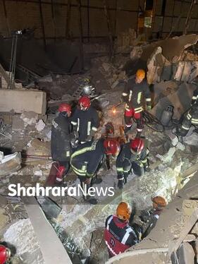 ریزش ساختمان در حال احداث در بولوار توس مشهد | فوت نگهبان ۲۶ ساله زیر آوار (پنجشنبه، ۱۸ بهمن ۱۴۰۳) + فیلم و عکس