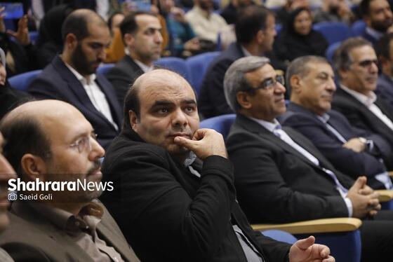 گزارش تصویری | نشست صمیمانه دانشجویان با معاون اجرایی رئیس‌جمهور در دانشگاه علوم پزشکی مشهد (۱۶ آذر ۱۴۰۴)