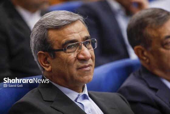 گزارش تصویری | نشست صمیمانه دانشجویان با معاون اجرایی رئیس‌جمهور در دانشگاه علوم پزشکی مشهد (۱۶ آذر ۱۴۰۴)