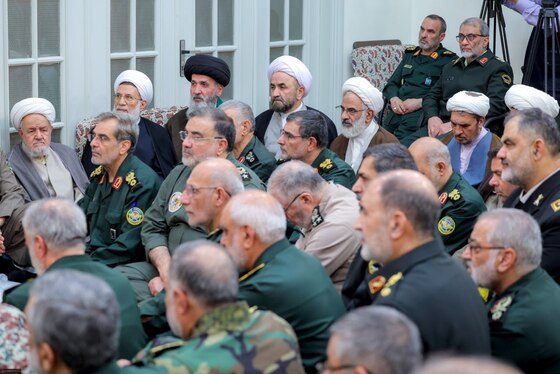 رهبر معظم انقلاب در دیدار فرماندهان عالی نیروهای مسلح: دشمن از پیشرفت‌های جمهوری اسلامی کلافه و عصبی است + تصاویر
