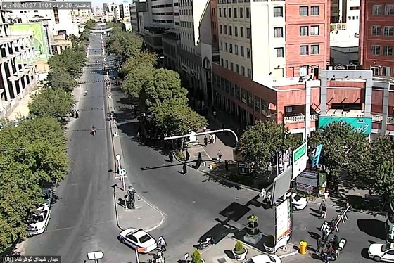 آغاز محدودیت‌های ترافیکی دهه آخر صفر در مشهد | پارک خودرو در اطراف حرم مطهر ممنوع شد (۳۰ مردادماه ۱۴۰۴) + عکس و فیلم