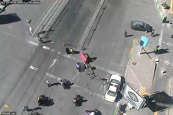 آغاز محدودیت‌های ترافیکی دهه آخر صفر در مشهد | پارک خودرو در اطراف حرم مطهر ممنوع شد (۳۰ مردادماه ۱۴۰۴) + عکس و فیلم