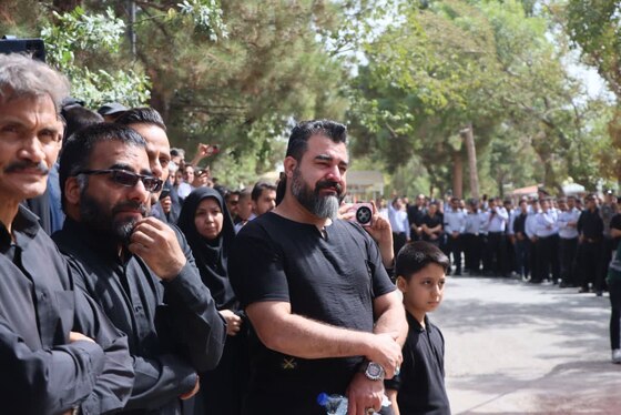 تشییع پیکر شهید «رضا فخریان»، آتش‌نشان فداکار، در حرم مطهر امام‌رضا (ع) مشهد + فیلم