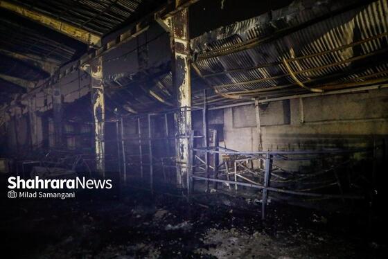گزارش تصویری | وقوع آتش‌سوزی گسترده در یک کارگاه چوب و تولید مبلمان در مشهد