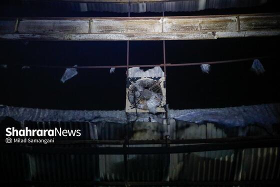 گزارش تصویری | وقوع آتش‌سوزی گسترده در یک کارگاه چوب و تولید مبلمان در مشهد