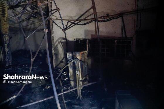 گزارش تصویری | وقوع آتش‌سوزی گسترده در یک کارگاه چوب و تولید مبلمان در مشهد