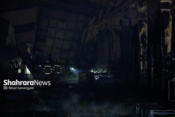 گزارش تصویری | وقوع آتش‌سوزی گسترده در یک کارگاه چوب و تولید مبلمان در مشهد