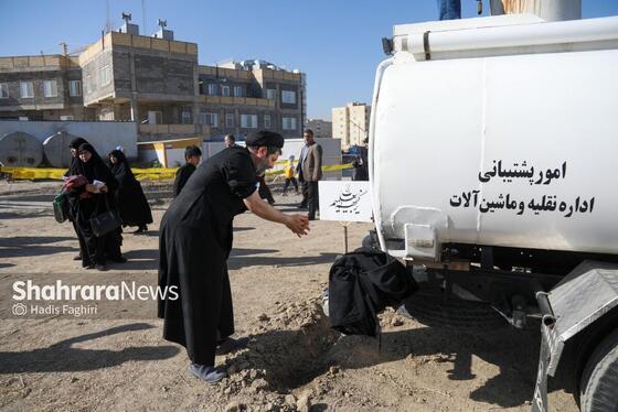 گزارش تصویری | اقامه نماز باران و استغاثه به درگاه الهی در مشهد (۲۲ آبان ۱۴۰۴)