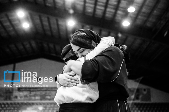 گزارش تصویری | مسابقات MMA زنان قهرمانی کشور در اراک