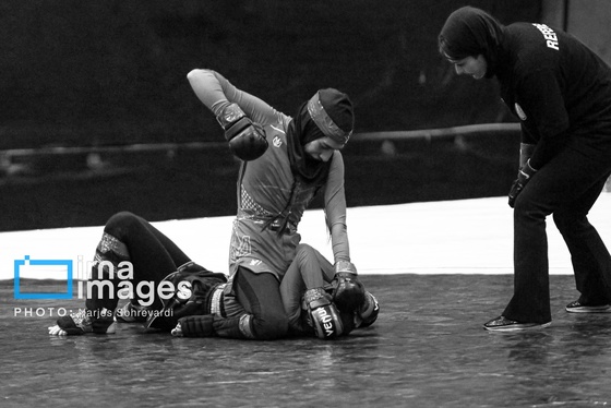 گزارش تصویری | مسابقات MMA زنان قهرمانی کشور در اراک