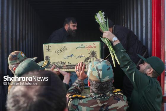 گزارش تصویری | مراسم استقبال از پیکر ۱۳ شهید گمنام دفاع مقدس در مشهد