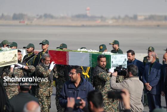 گزارش تصویری | مراسم استقبال از پیکر ۱۳ شهید گمنام دفاع مقدس در مشهد