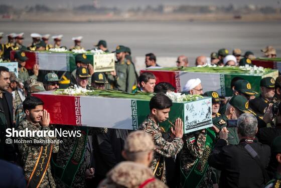 گزارش تصویری | مراسم استقبال از پیکر ۱۳ شهید گمنام دفاع مقدس در مشهد