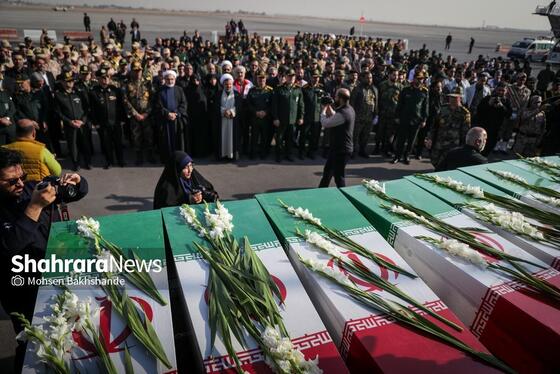 گزارش تصویری | مراسم استقبال از پیکر ۱۳ شهید گمنام دفاع مقدس در مشهد