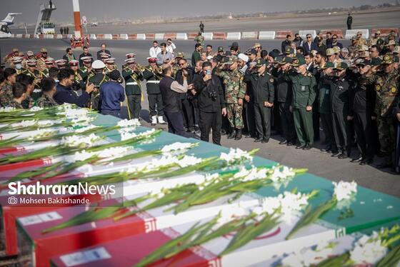گزارش تصویری | مراسم استقبال از پیکر ۱۳ شهید گمنام دفاع مقدس در مشهد