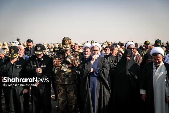 گزارش تصویری | مراسم استقبال از پیکر ۱۳ شهید گمنام دفاع مقدس در مشهد