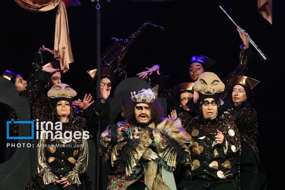 گزارش تصویری | نمایش موزیکال «رابین هود»