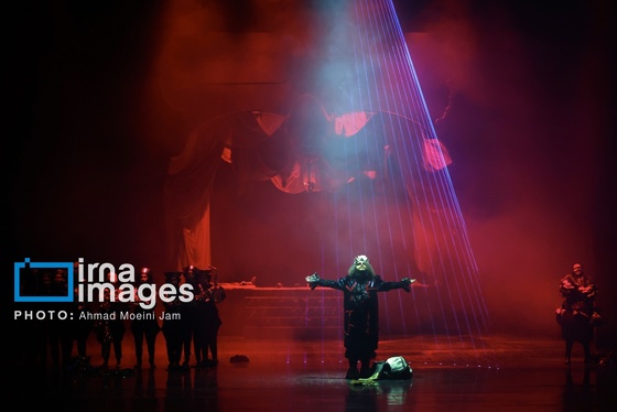 گزارش تصویری | نمایش موزیکال «رابین هود»