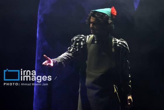 گزارش تصویری | نمایش موزیکال «رابین هود»