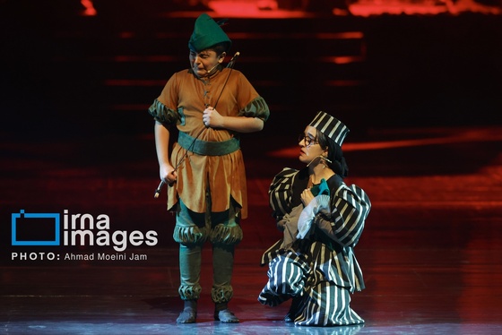 گزارش تصویری | نمایش موزیکال «رابین هود»