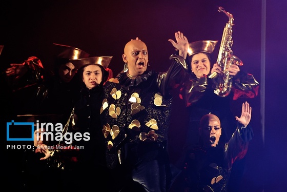 گزارش تصویری | نمایش موزیکال «رابین هود»