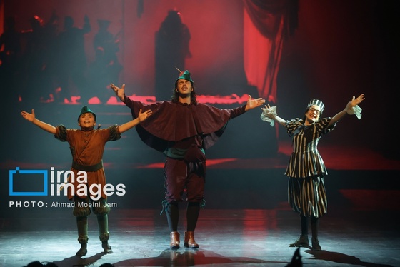 گزارش تصویری | نمایش موزیکال «رابین هود»