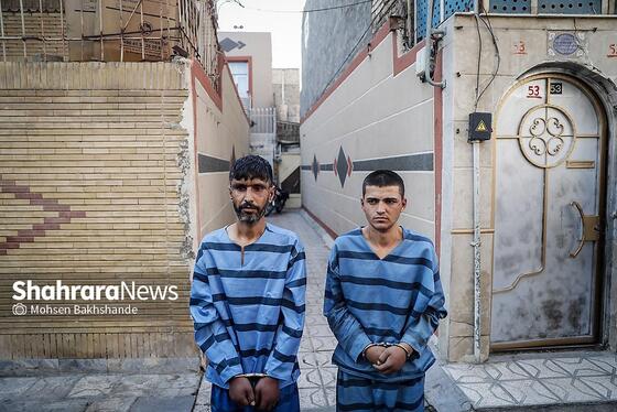گزارش تصویری | بازسازی صحنه جرم زورگیری موبایل با ساطور از دو نوجوان مشهدی
