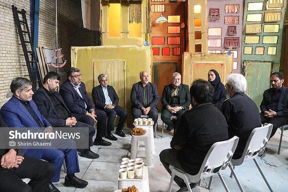 گزارش تصویری | بازدید شهردار مشهد از پشت‌صحنه فیلم سینمایی «کاکا لوتی»