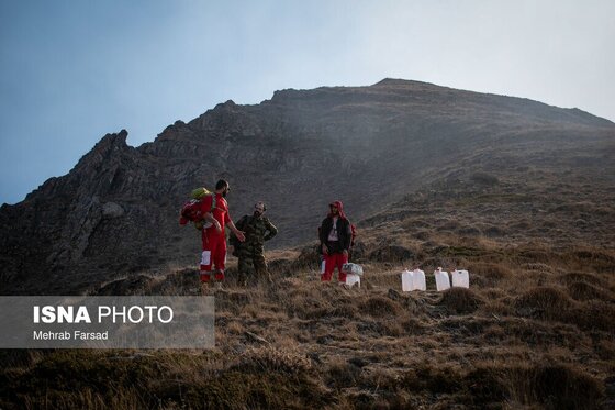 گزارش تصویری | عملیات مهار آتش‌سوزی مناطق کوهستانی روستاهای دلیر و الیت