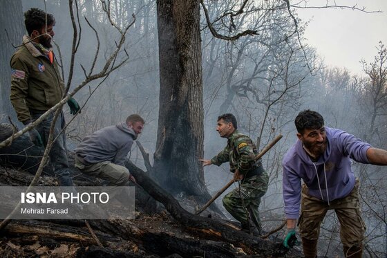 گزارش تصویری | عملیات مهار آتش‌سوزی مناطق کوهستانی روستاهای دلیر و الیت