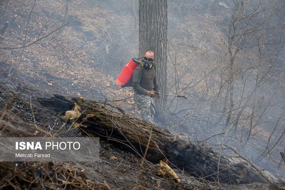 گزارش تصویری | عملیات مهار آتش‌سوزی مناطق کوهستانی روستاهای دلیر و الیت