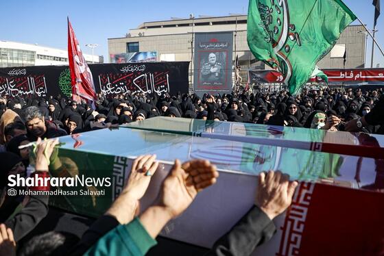 گزارش تصویری | اجتماع عزاداران فاطمی و تشییع پیکر مطهر ۱۳ شهید گمنام دوران دفاع مقدس در مشهد