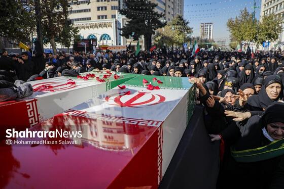 گزارش تصویری | اجتماع عزاداران فاطمی و تشییع پیکر مطهر ۱۳ شهید گمنام دوران دفاع مقدس در مشهد
